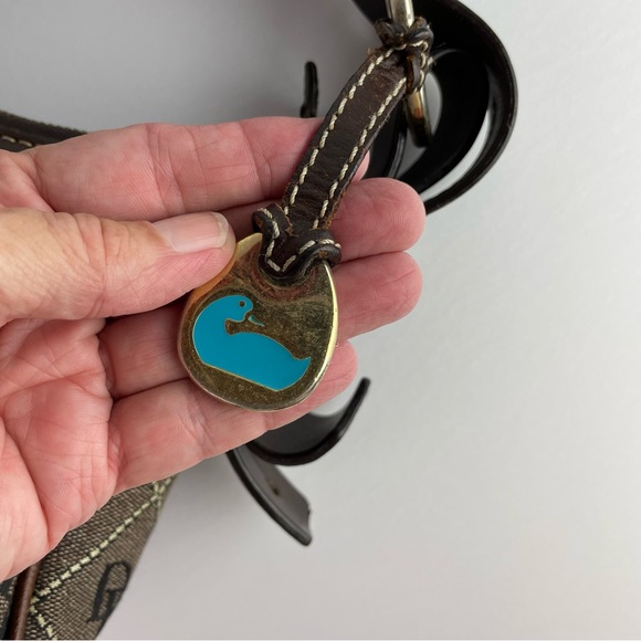 Dooney & Bourke Classic Leather Cloth DB Logo Purse 🍁 - Picture 7 of 11